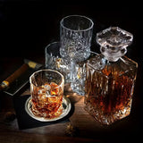 Conjunto dos Garrafa e copos dos Whisky