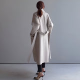 GRACE | Casaco elegante com cinto estruturado
