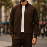 Fato desportivo elegante e personalizado