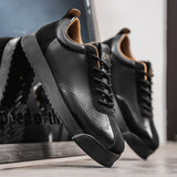 Sapatos de couro italiano