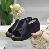Xénia – sandália ortopédica minimalista e elegante