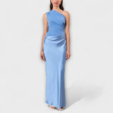 Vestido de cetim assimétrico