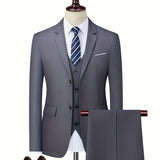 Fato elegante para homem