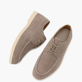 Sapatos elegantes de camurça