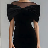 Regina ❘ Vestido Midi em Veludo Preto Dramático com Laço