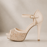 Moda Lusitana - Sapatos Elegantes de Salto em Renda