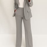 Moda Lusitana - Conjunto Elegante com Corte Moderno