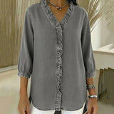 Adele | Blusa em denim fluido com decote em V e volante