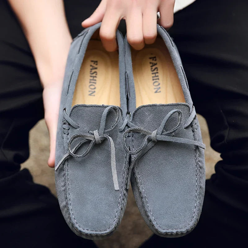 Mocassins casuais de verão em camurça