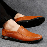 Mocassins elegantes em pele