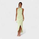 Vestido comprido com pregas
