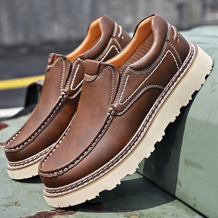 Sapatos de couro elegantes