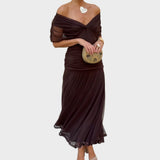 Vestido elegante com decote em V