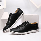Sapatos de couro elegantes