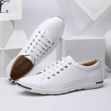 Sapatos de couro elegantes