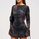Chiara – Mini vestido em rede com estampa de leopardo