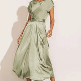 Kyra™ | Vestido de cetim elegante