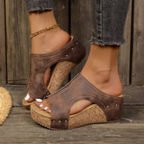 Szilvia – sandália de salto com tachas