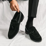 Mocassins elegantes com borla