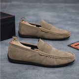 Mocassins leves de camurça para homem
