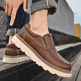 Sapatos de couro elegantes