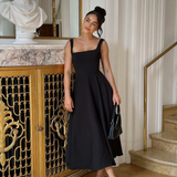 NOMI™ | Vestido midi com decote quadrado