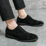 Sapatos de camurça chiques