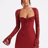 Flora - Vestido curto com detalhes em renda