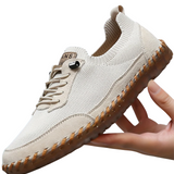 Sapatos de homem elegantes