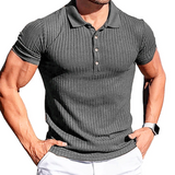 Camisa pólo com riscas elegantes