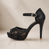 Moda Lusitana - Sapatos Elegantes de Salto em Renda