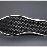 Sapatos de couro com fecho