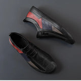 Sapatos de couro com fecho