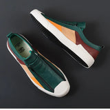 Sapatos de couro com fecho