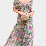 Vestido elegante com decote em V