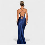 Vestido de cetim azul meia-noite