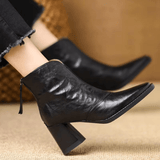 Moda Lusitana - Botas Elegantes com Salto de Madeira
