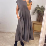 Vestido Simples Plissado Sem Mangas